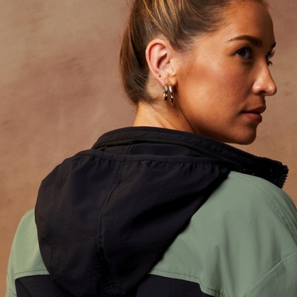 Fabletics Khloe Edit Cargo Jacket NWT Large SOLD OUT! - Picture 4 of 8